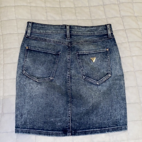 Guess Skirt - Picture 3 of 5